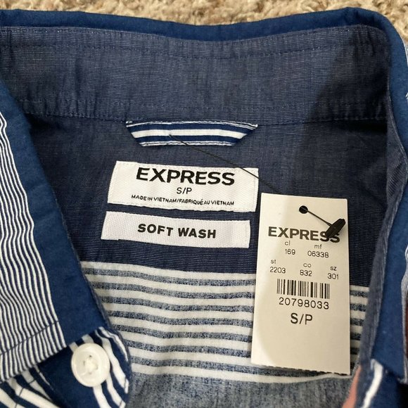 NEW Express Soft Wash Striped Button Down Shirt Men's Size Small Blue White - Picture 3 of 4